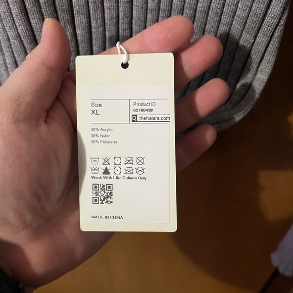 HALARA Gray Ribbed Sweater - Picture 3 of 3